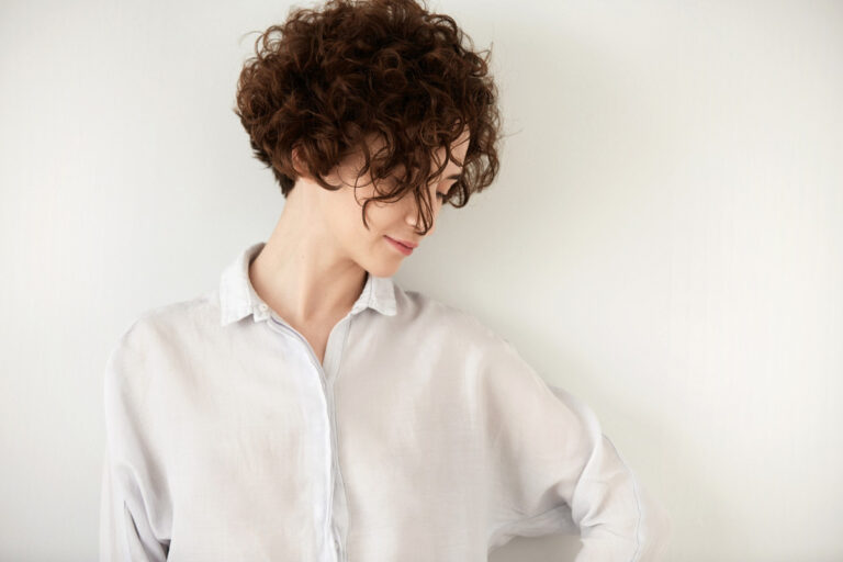 Does Short Hair Make You Look Younger